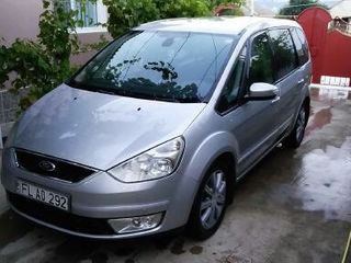 Ford Galaxy foto 1