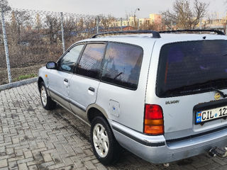 Nissan Sunny foto 3