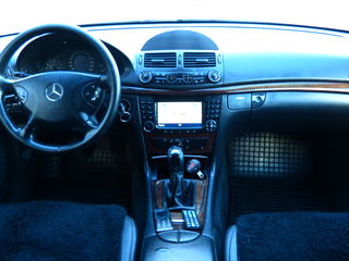 Mercedes E Class foto 8