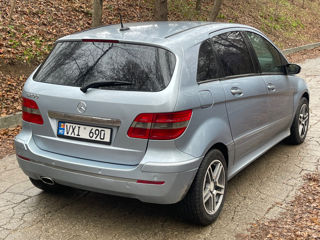 Mercedes B-Class foto 4