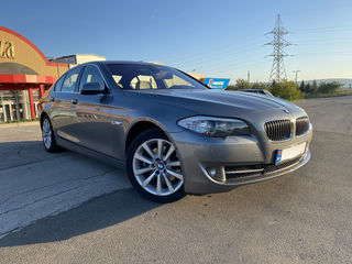 BMW 5 Series foto 1