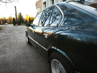 BMW 5 Series foto 3