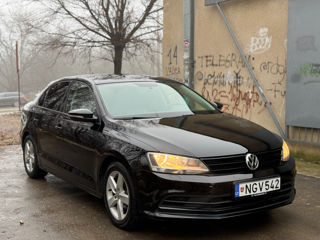 Volkswagen Jetta foto 2