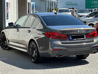 BMW 5 Series foto 3