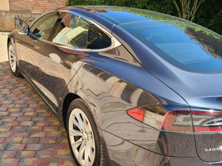 Tesla Model S foto 6