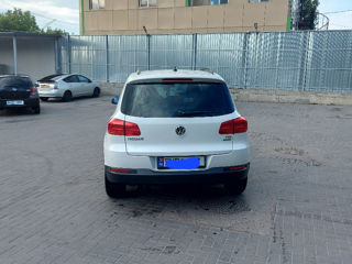 Volkswagen Tiguan foto 2