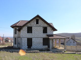 Se vine casa nefinisata Bacioi la un pret avantajos in zona ecologica. foto 6