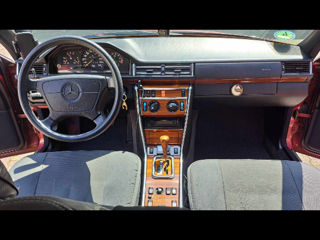 Mercedes Series (W124) foto 6