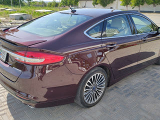 Ford Fusion foto 4