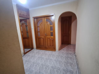 Apartament cu 2 camere, 58 m², Botanica, Chișinău foto 9