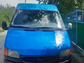 Ford Transit foto 1