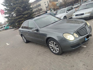 Mercedes E-Class foto 4