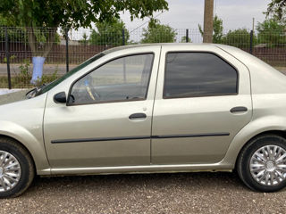 Dacia Logan foto 4