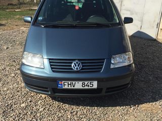 Volkswagen Sharan foto 7