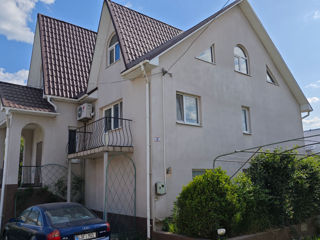 Se vinde o casă spațioasă cu două etaje în Bălți! foto 2