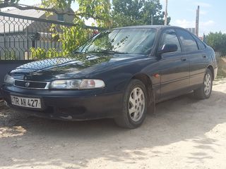 Mazda 626 foto 1