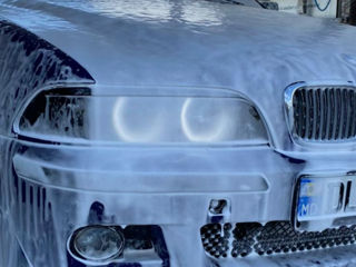 BMW 5 Series foto 8