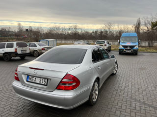 Mercedes E-Class foto 3