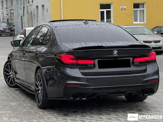 BMW 5 Series foto 4