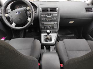 Ford Mondeo foto 6