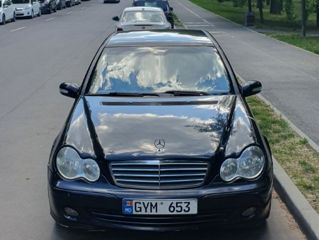 Mercedes C-Class foto 3