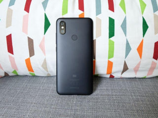 Xiaomi Mi A2 - nou, sigilat, 4/64 Gb, dual-sim, 4G (LTE).