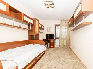 Apartament cu 3 camere, 150 m², Botanica, Chișinău foto 14