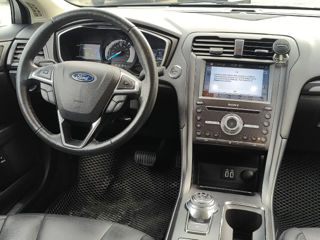 Ford Fusion foto 13