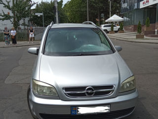 Opel Zafira foto 3