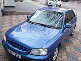 Hyundai Accent foto 2