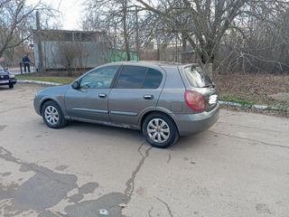 Nissan Almera foto 2