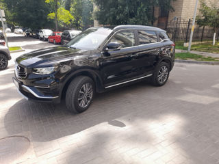 Geely Atlas foto 1