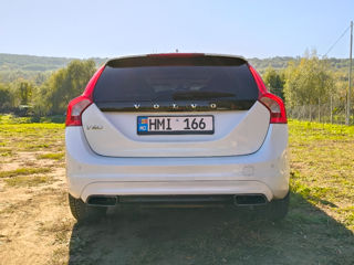 Volvo V60 foto 2