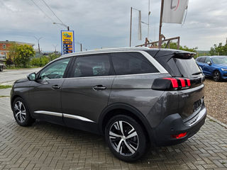 Peugeot 5008 foto 2