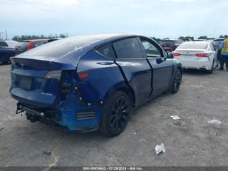 Tesla Model Y foto 4