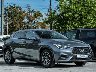 Infiniti Q30