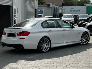 BMW 5 Series foto 3