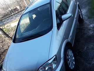 Opel Zafira foto 4