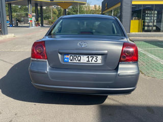 Toyota Avensis foto 3