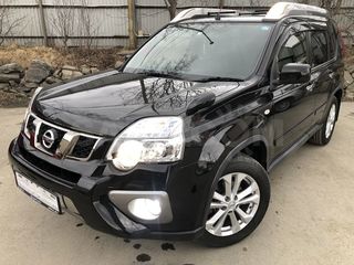 Nissan X-Trail foto 1