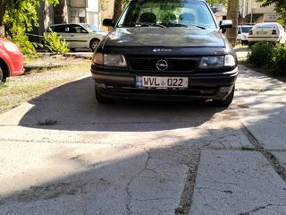 Opel Astra foto 2