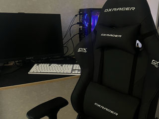 Продам игровое кресло DxRacer Gladiator