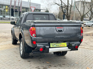 Mitsubishi L200 foto 4