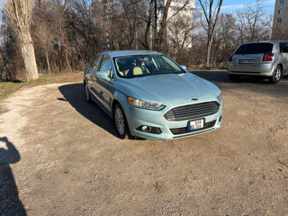 Ford Fusion foto 2