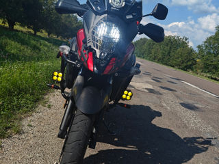 Suzuki V-Strom 650 XT foto 3