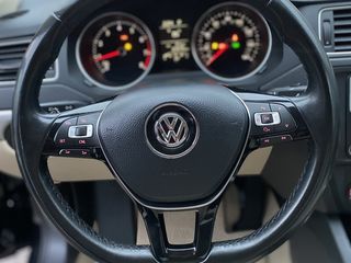 Volkswagen Jetta foto 16