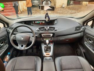 Renault Grand Scenic foto 8