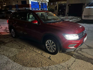 Volkswagen Tiguan foto 2