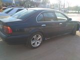 BMW 5 Series foto 4