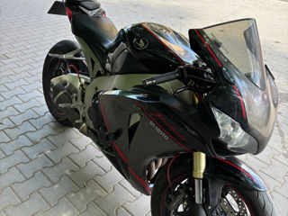 Honda CBR1000RR foto 4